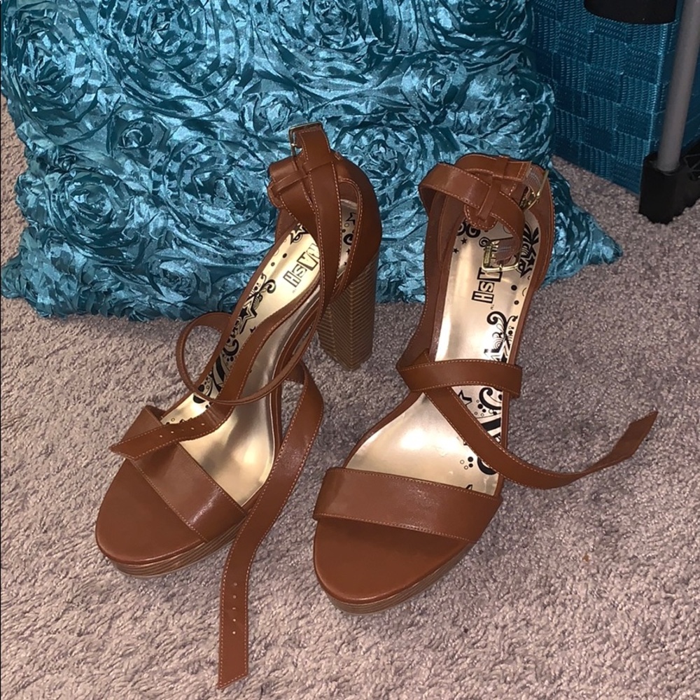 Cognac brown platform